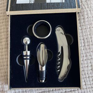 Lexus Wine Accessory 4 Piece Gift Set Corkscrew Stopper Pourer Drip Ring Box NEW
